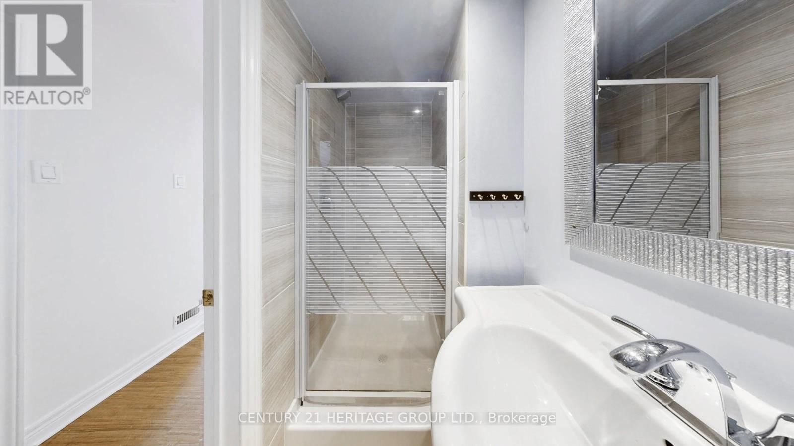 34 DUNKELD WAY Image 32