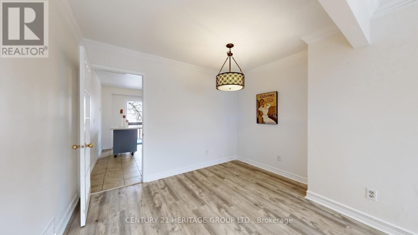 34 DUNKELD WAY Image 9