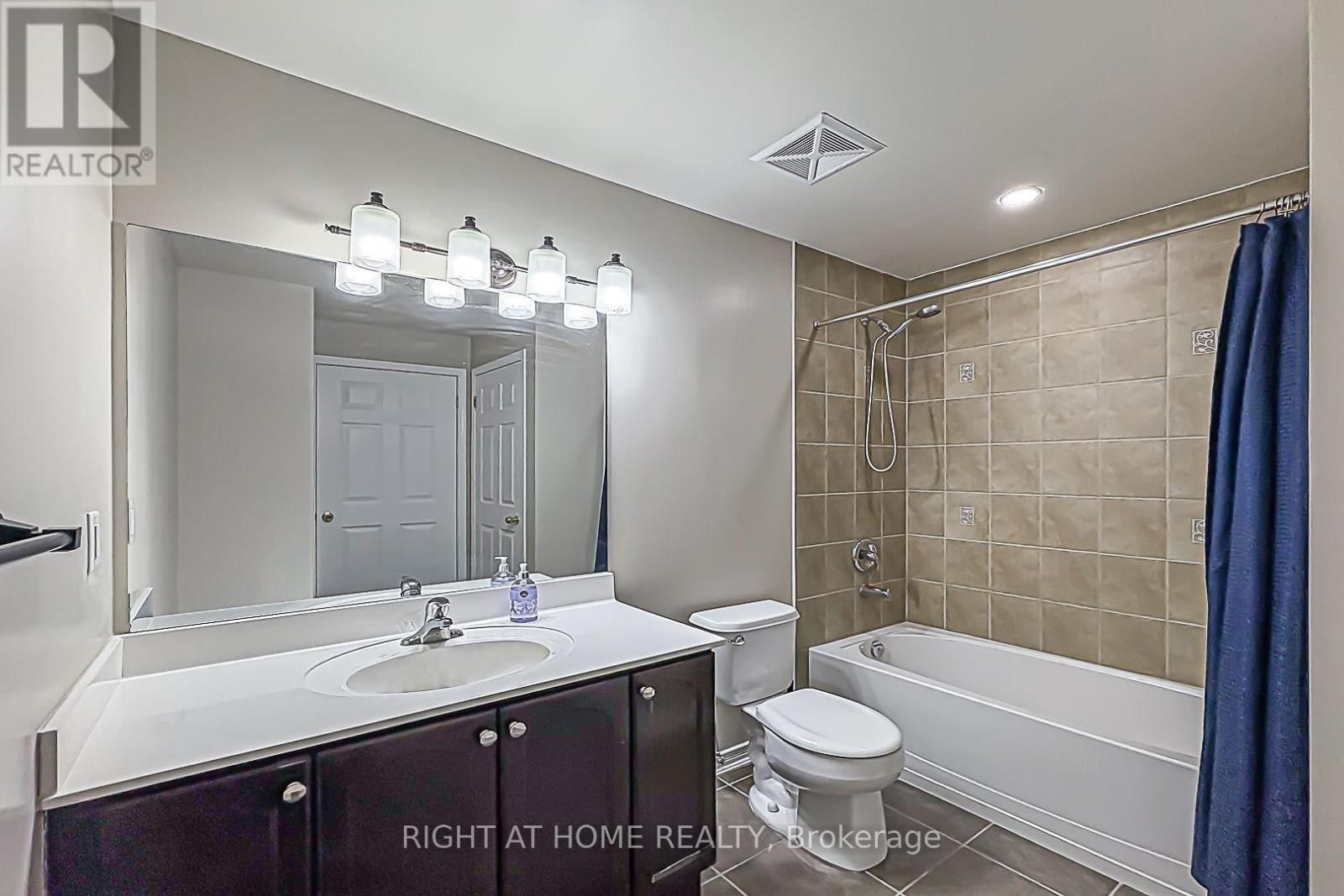 305 - 8 MAISON PARC COURT Image 19