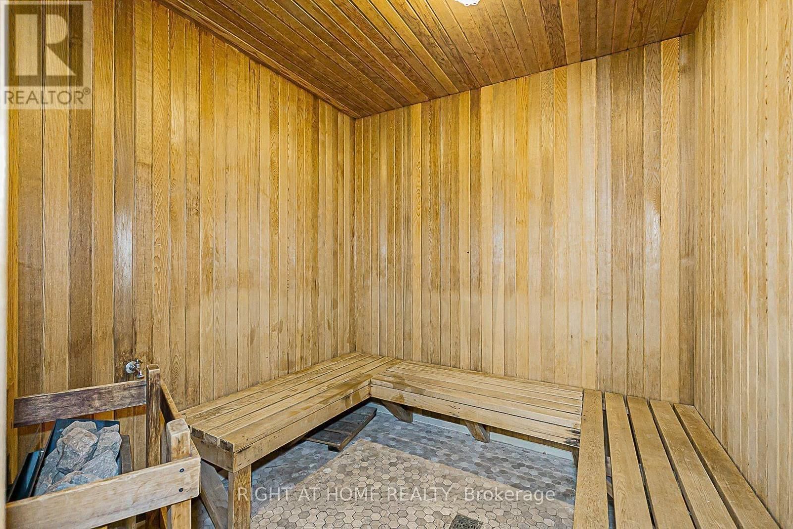 305 - 8 MAISON PARC COURT Image 24