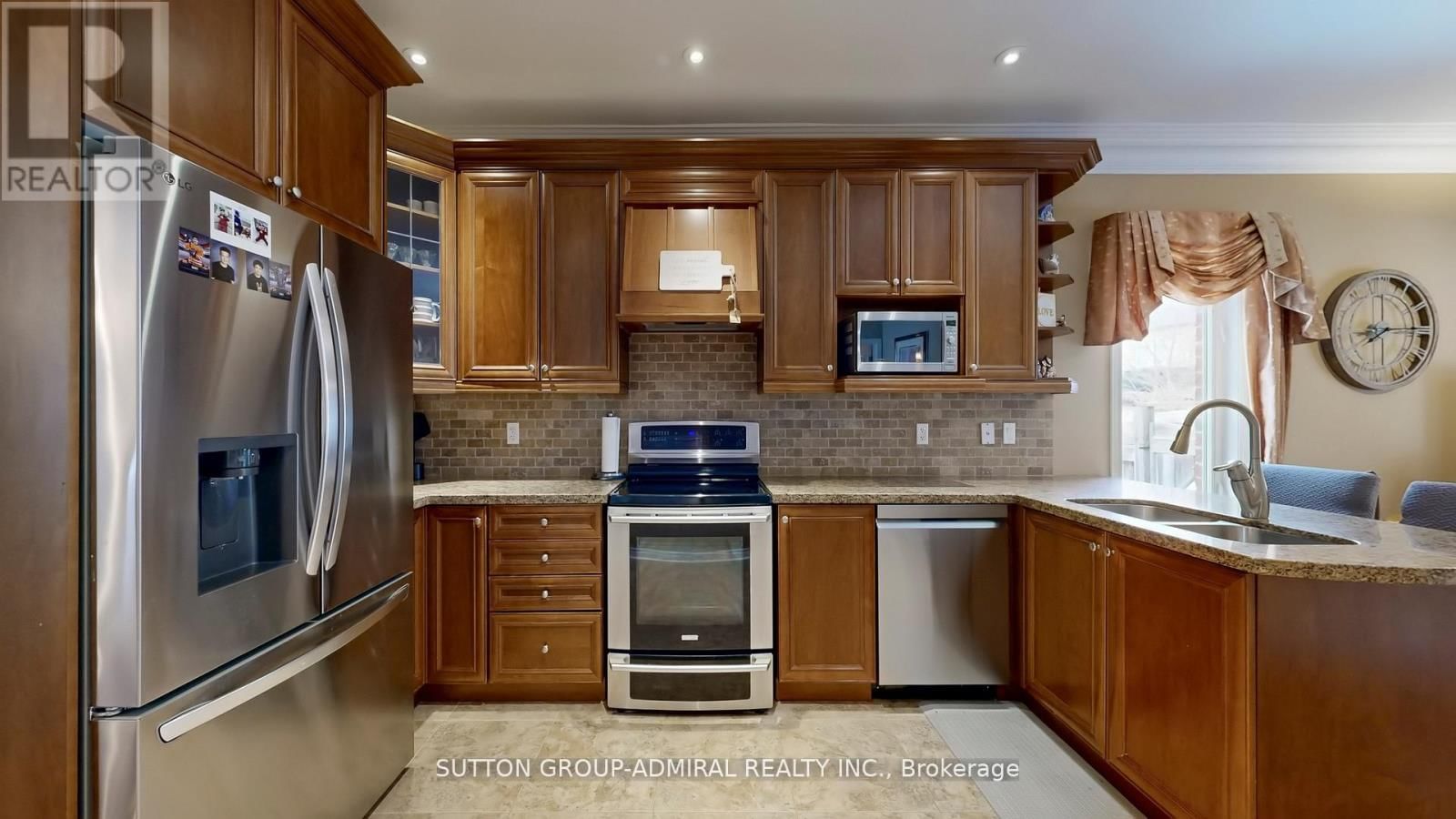 492 KWAPIS BOULEVARD Image 10