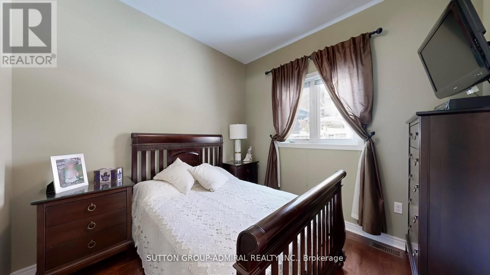 492 KWAPIS BOULEVARD Image 14