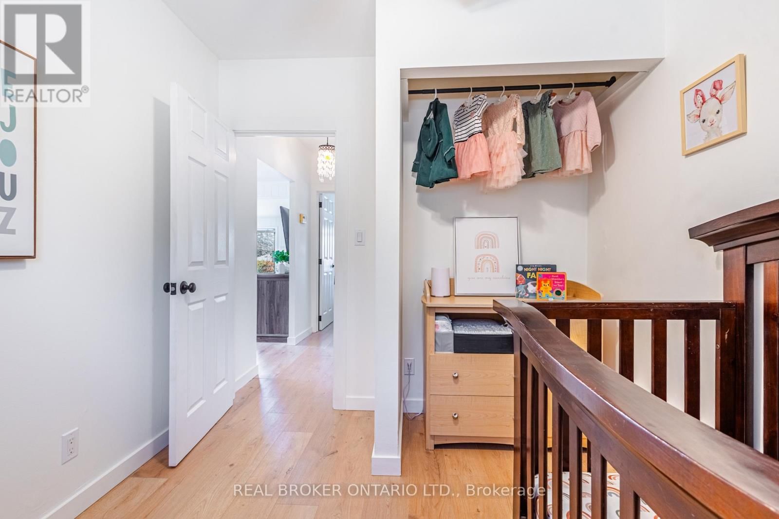 37 PINEWAY AVENUE Image 23