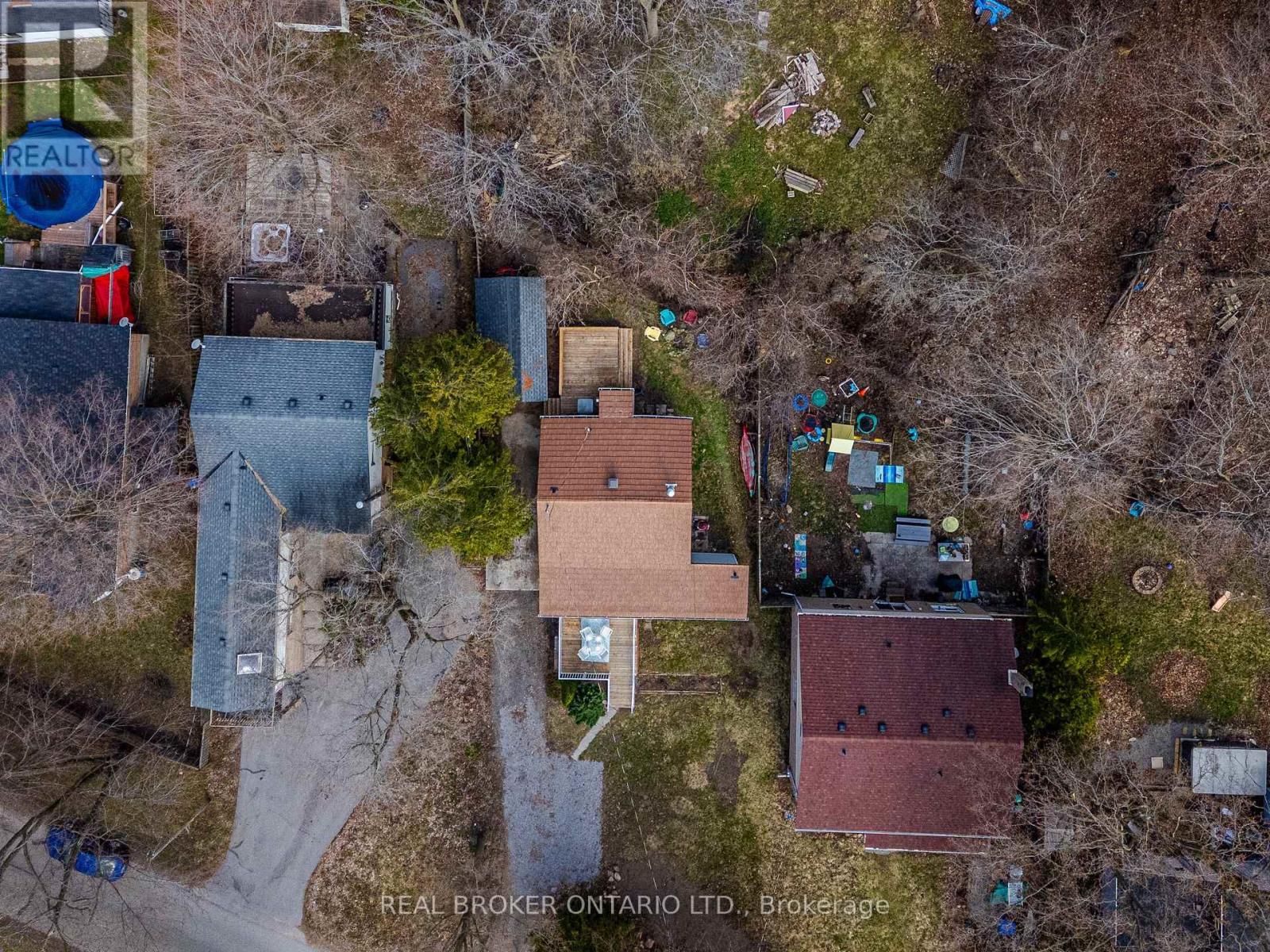 37 PINEWAY AVENUE Image 4