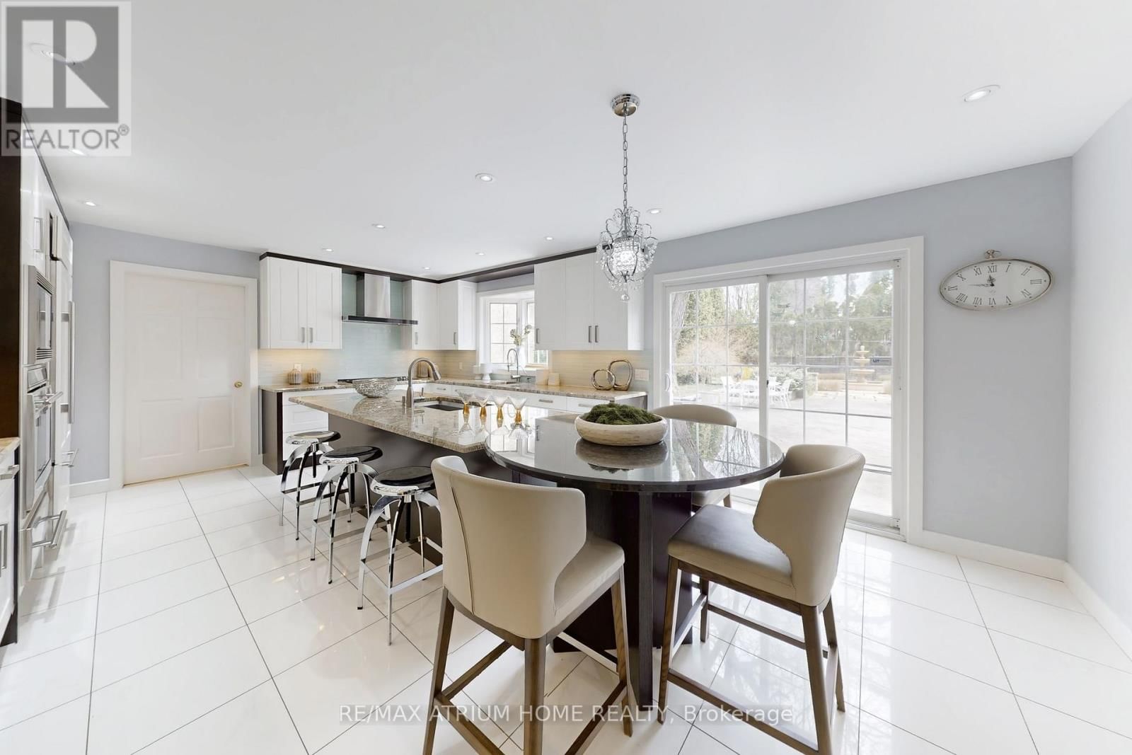 19 LIMCOMBE DRIVE Image 16