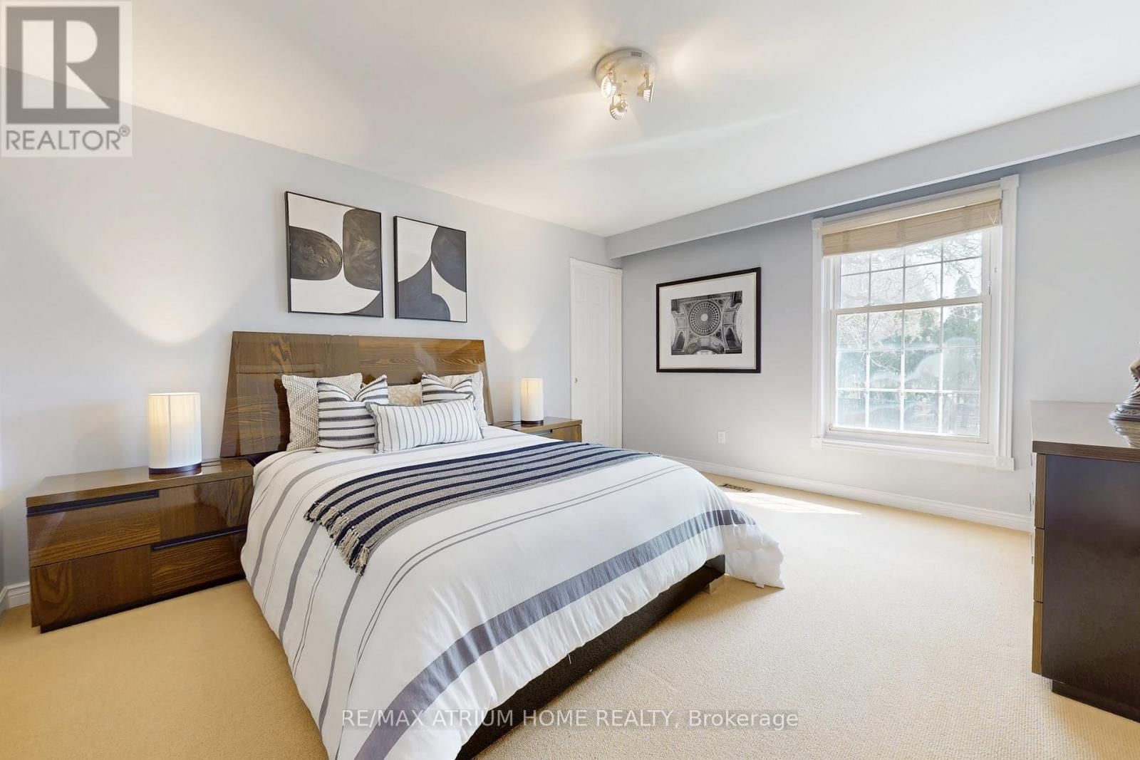 19 LIMCOMBE DRIVE Image 32