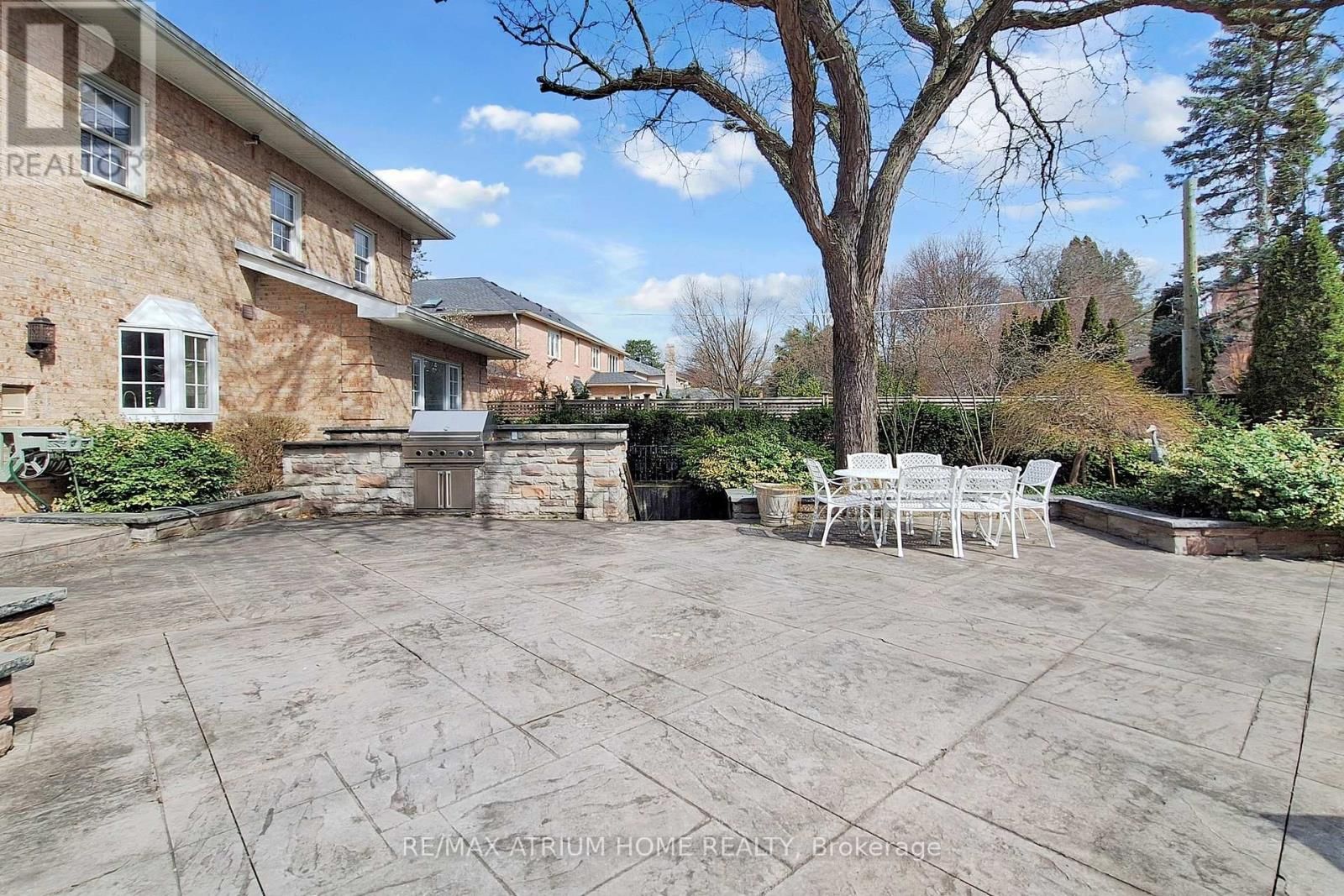 19 LIMCOMBE DRIVE Image 40