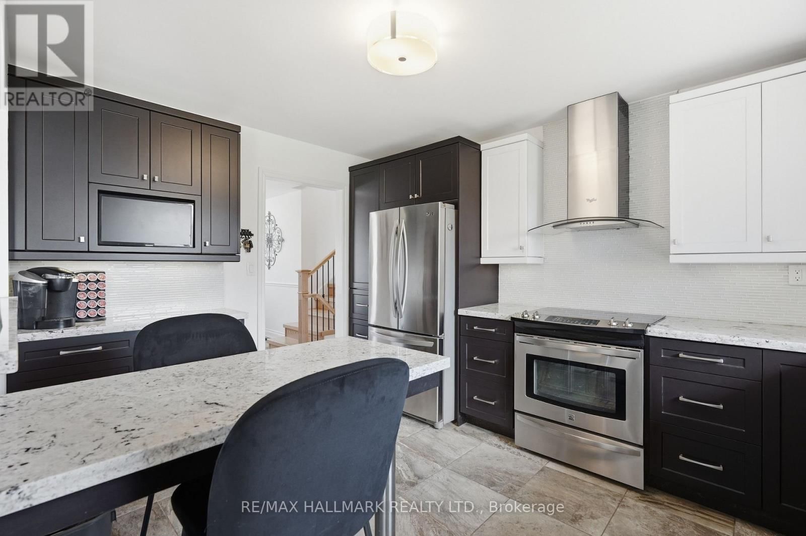 215 PARKSIDE CRESCENT Image 14