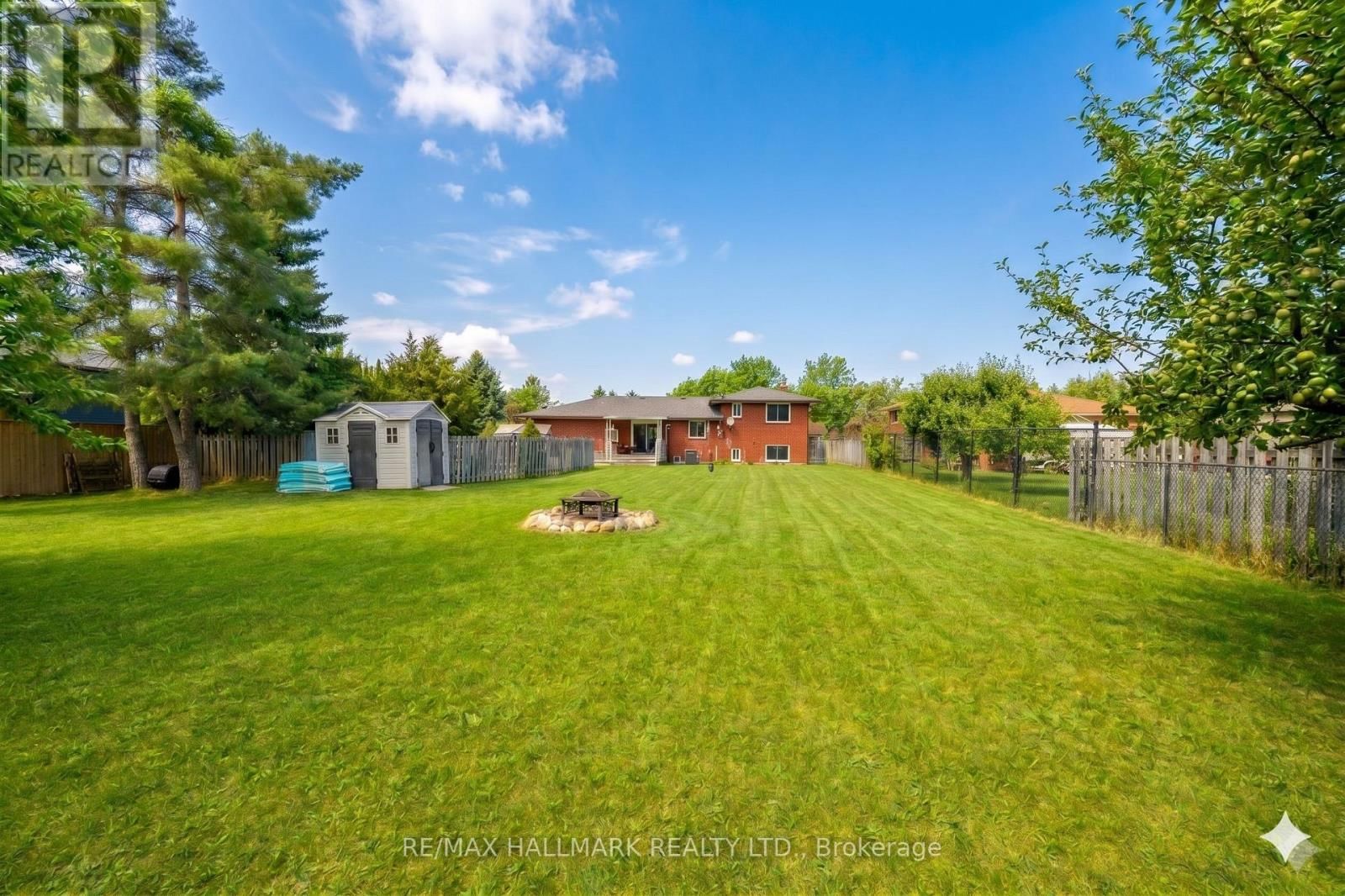 215 PARKSIDE CRESCENT Image 29