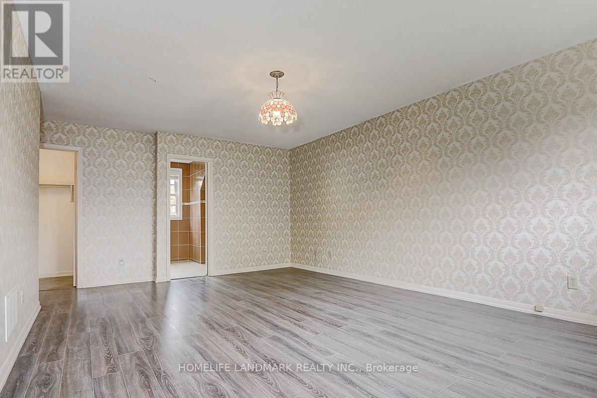 99 BURNDEAN COURT Image 15