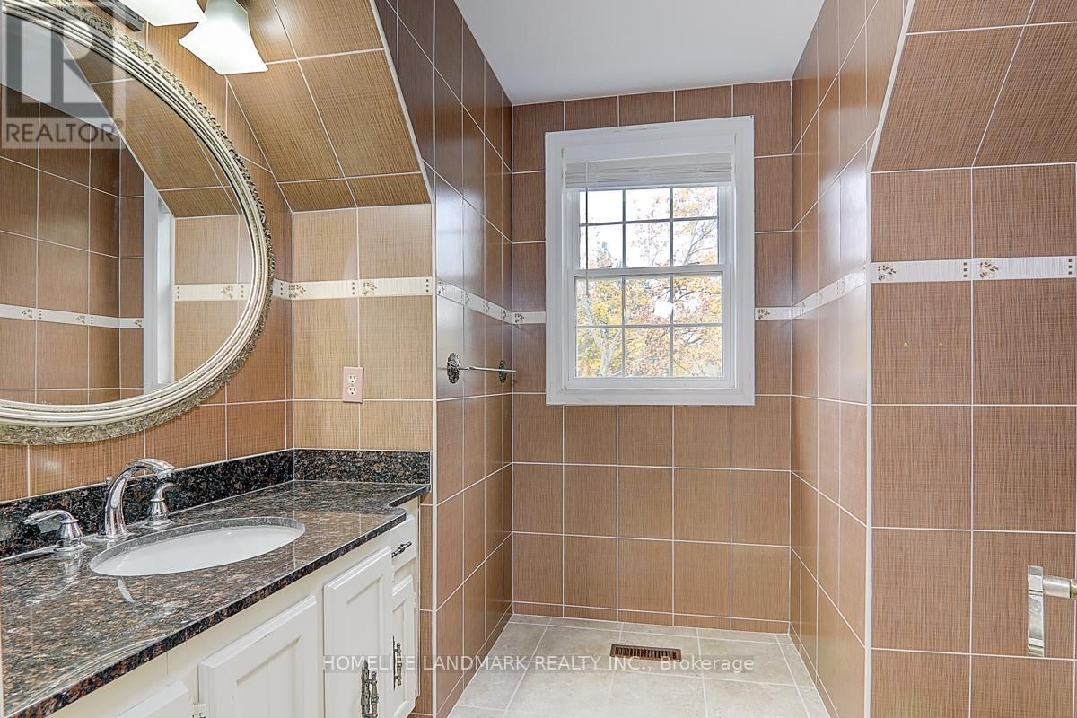 99 BURNDEAN COURT Image 16