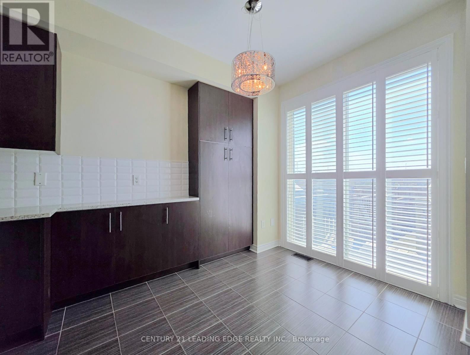 91 STAGLIN COURT Image 11