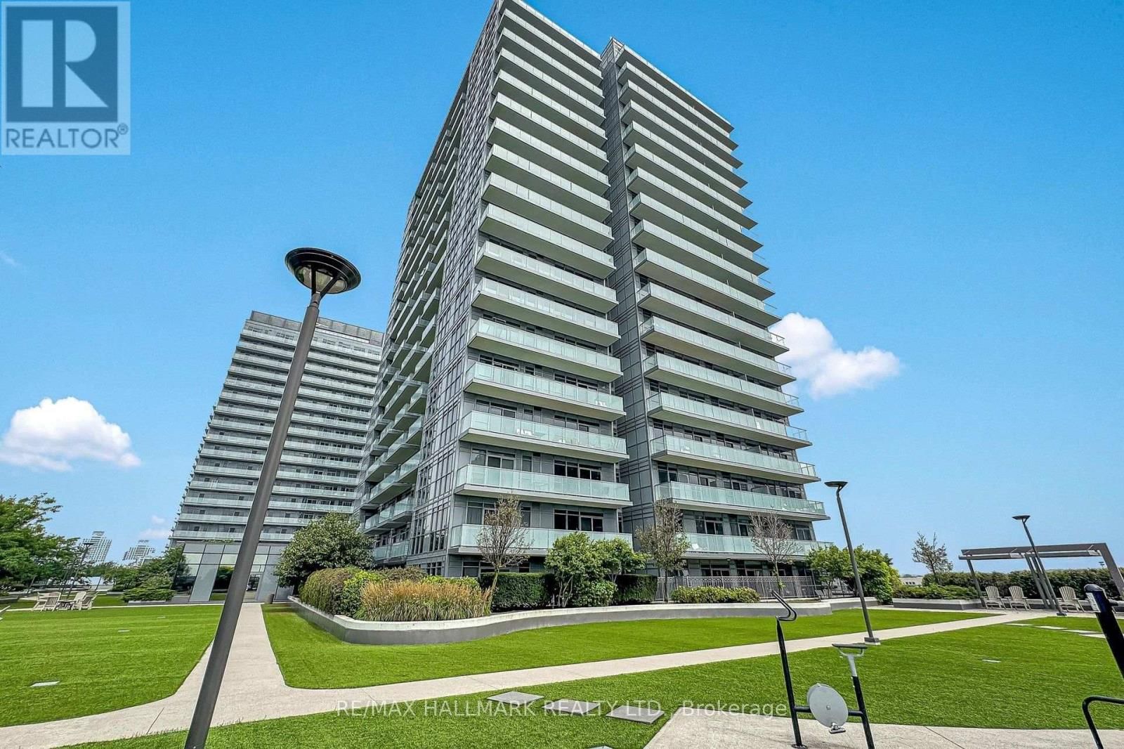 PH 10 - 55 ONEIDA CRESCENT Image 24