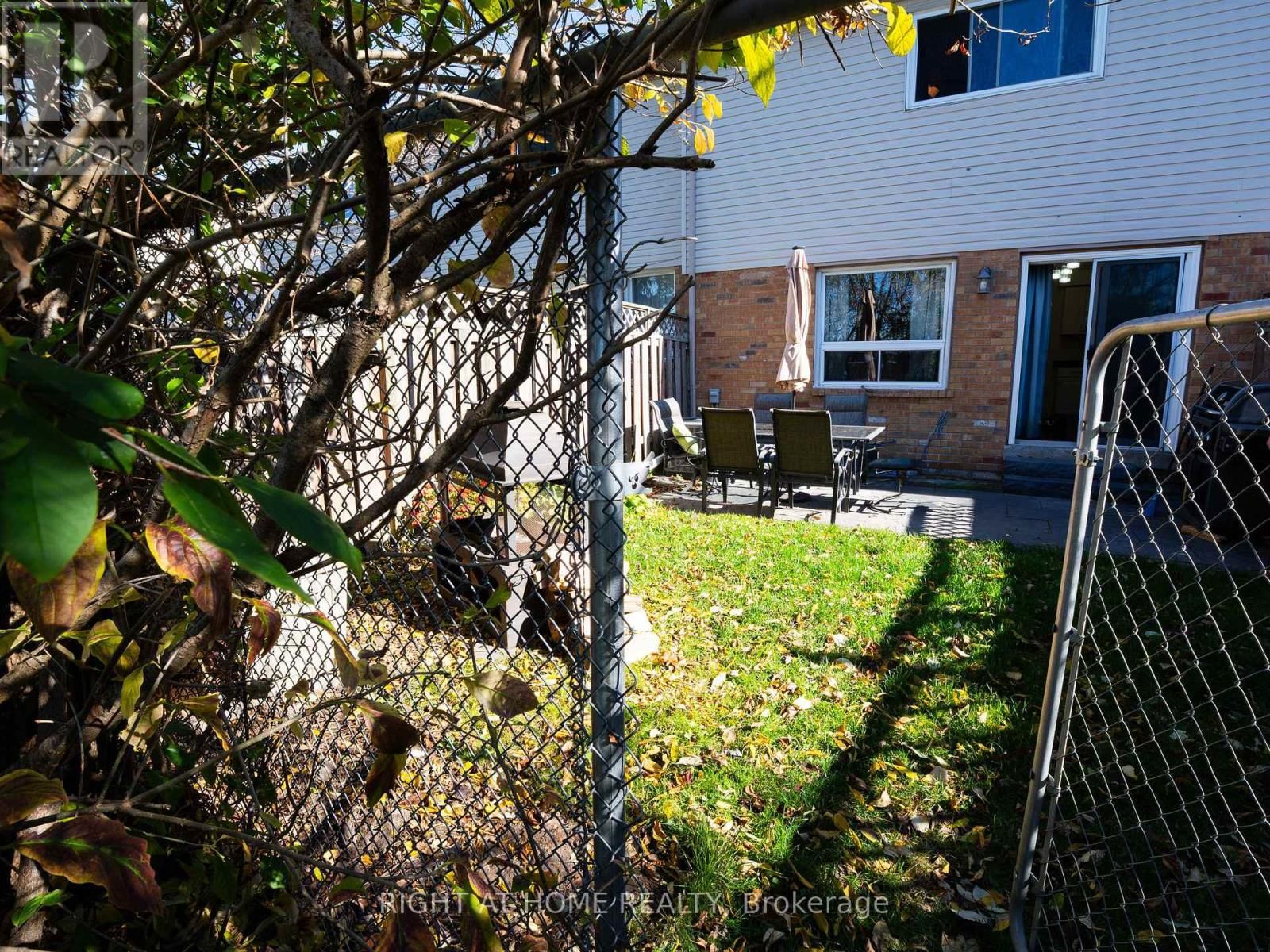 2158 FERGUSON STREET Image 28