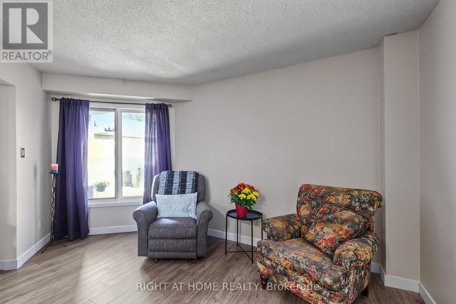 2158 FERGUSON STREET Image 5