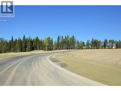 15 BELL Place | Mackenzie British Columbia | Slide Image Three