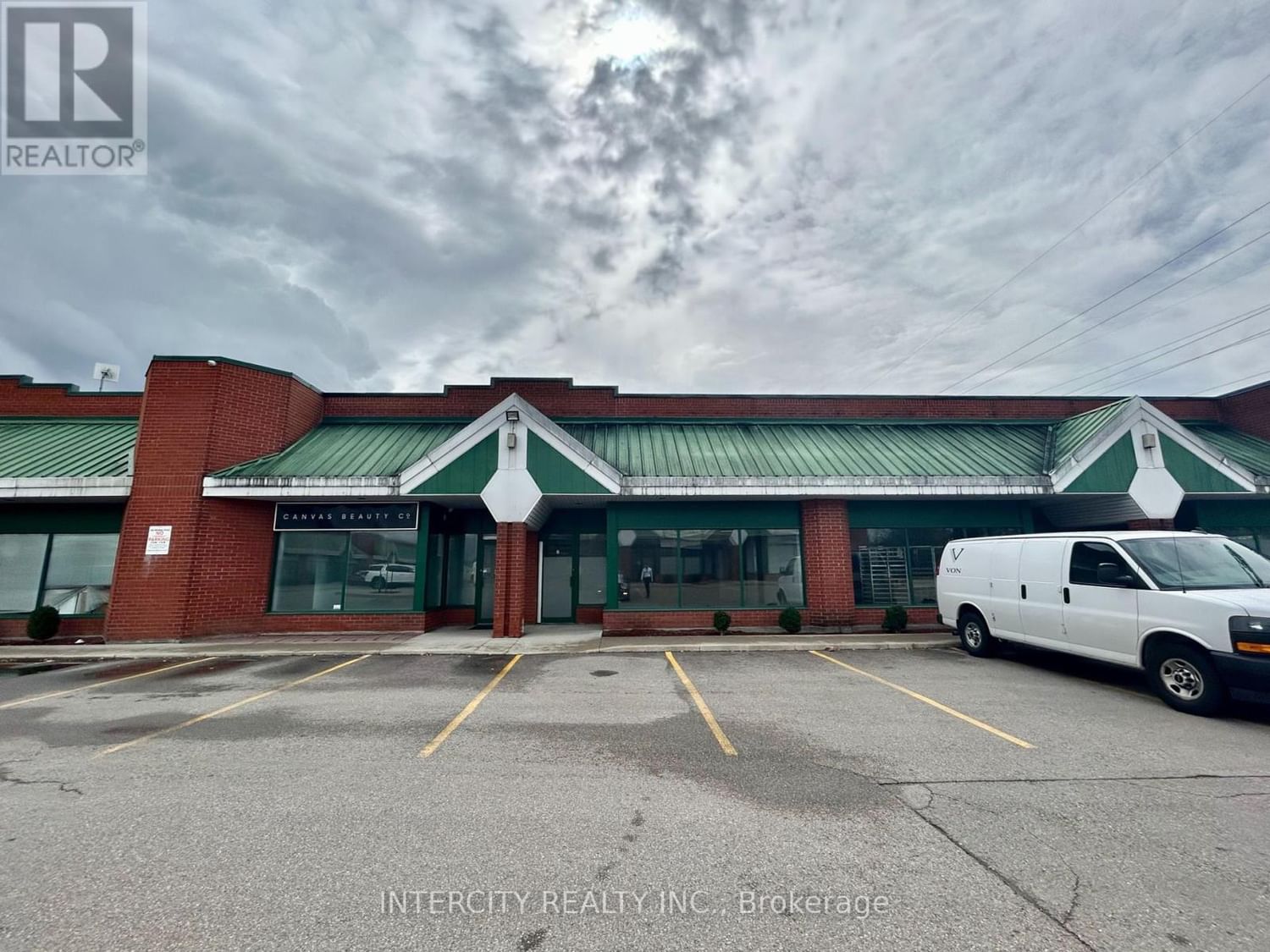 #6 -100 REGINA RD W Image 1