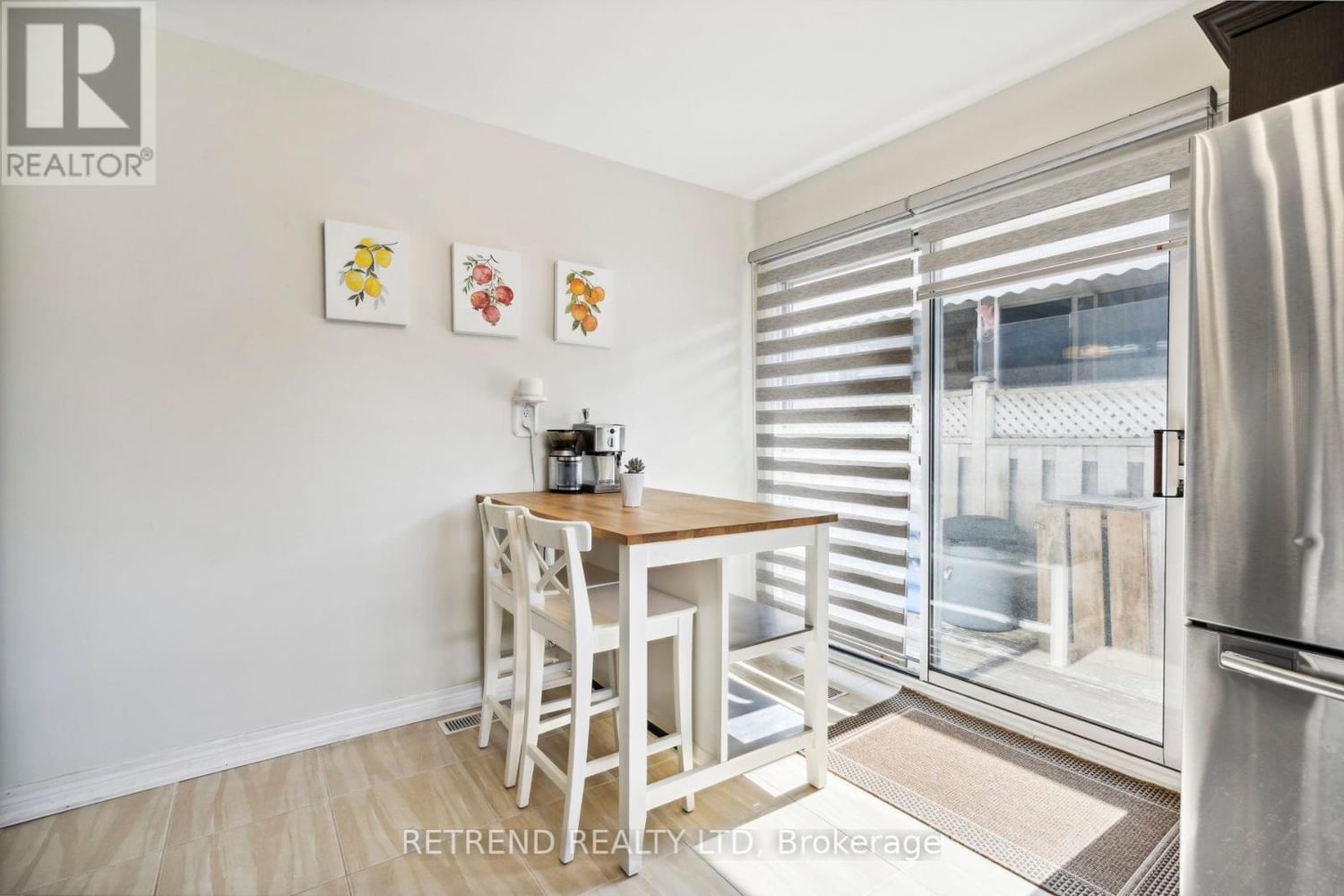 440 FERNLEIGH CIRC S Image 13