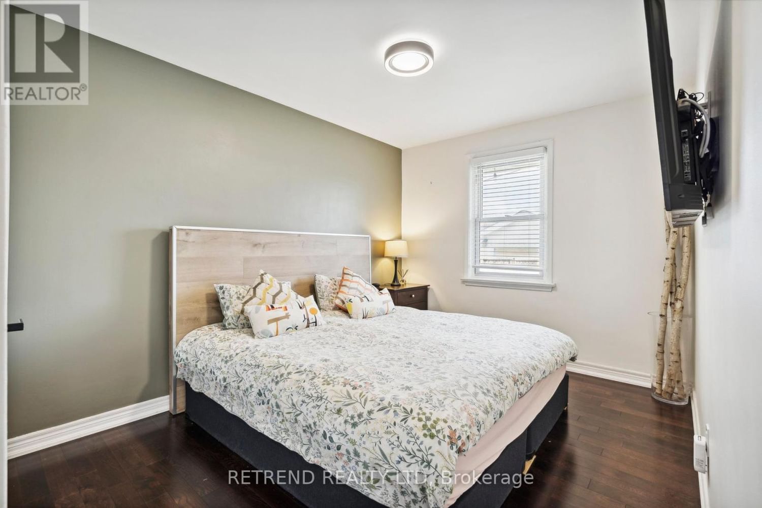 440 FERNLEIGH CIRC S Image 14