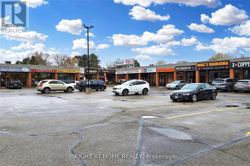 Image #1 of Restaurant for Sale at #8 -16925 Yonge St, Newmarket, Ontario