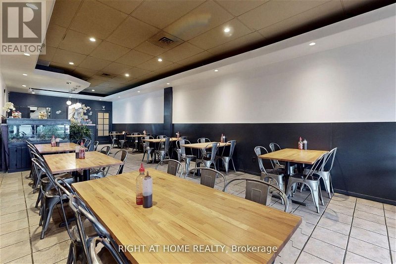 Image #1 of Restaurant for Sale at #8 -16925 Yonge St, Newmarket, Ontario