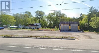 Image #1 of Commercial for Sale at 7804 Yonge St, Innisfil, Ontario