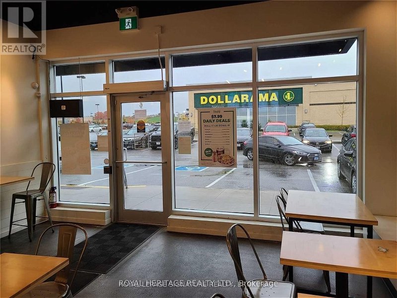 Image #1 of Restaurant for Sale at 200 Green Lane E, East Gwillimbury, Ontario