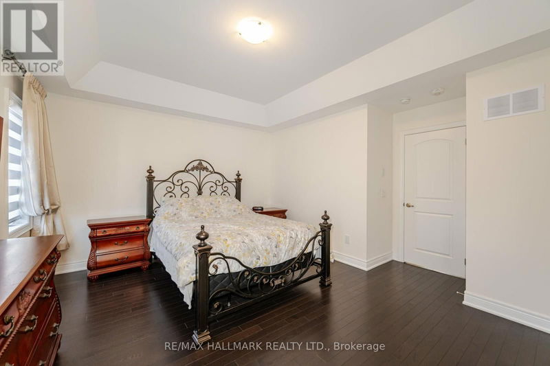 1025 Langford Boulevard  Bradford West Gwillimbury (Bradford), L3Z4K9 | Image 24