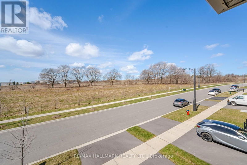 1025 Langford Boulevard  Bradford West Gwillimbury (Bradford), L3Z4K9 | Image 36