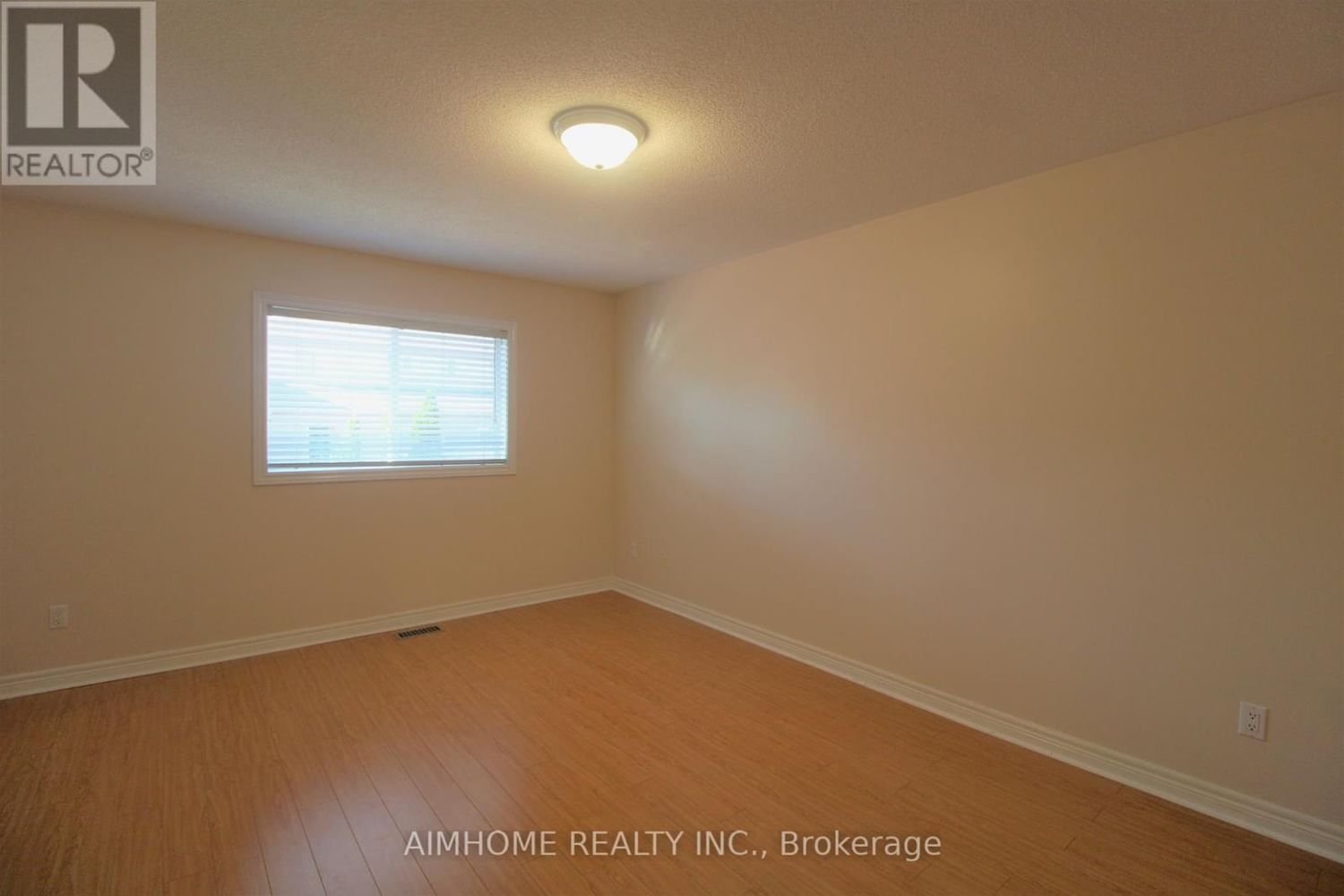 24 BEL CANTO CRES Image 14