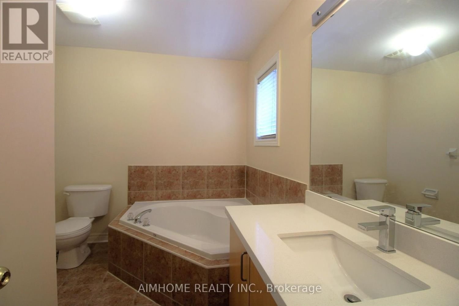 24 BEL CANTO CRES Image 16