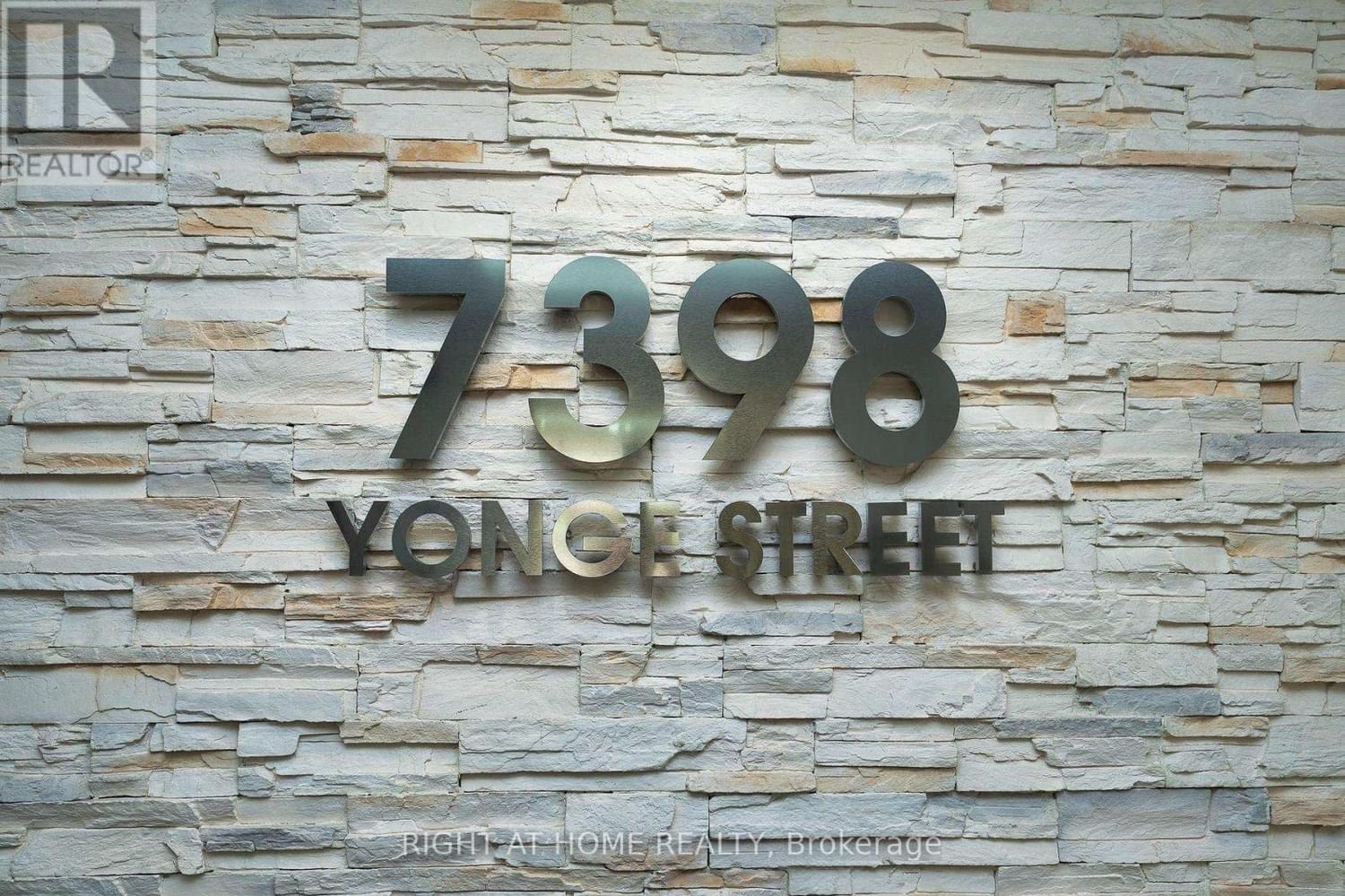 108 - 7398 YONGE STREET Image 4