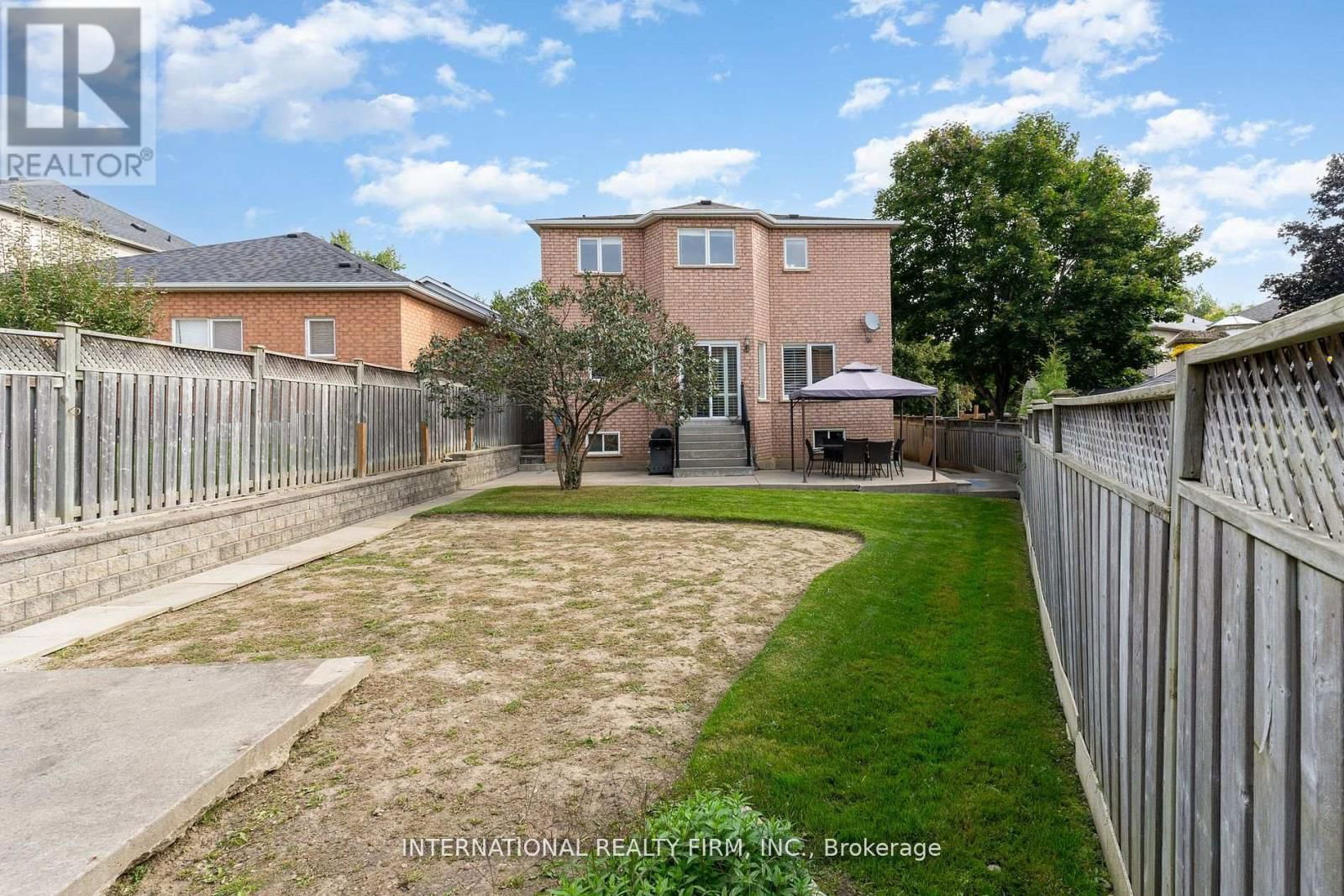 12 GIOTTO CRESCENT Image 26