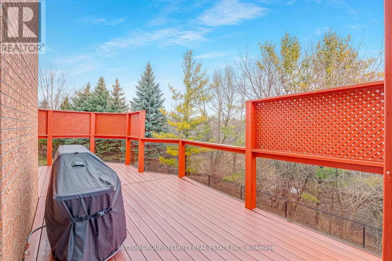 88 Klamath Court  Vaughan (Maple), L6A2L7 | Image 24