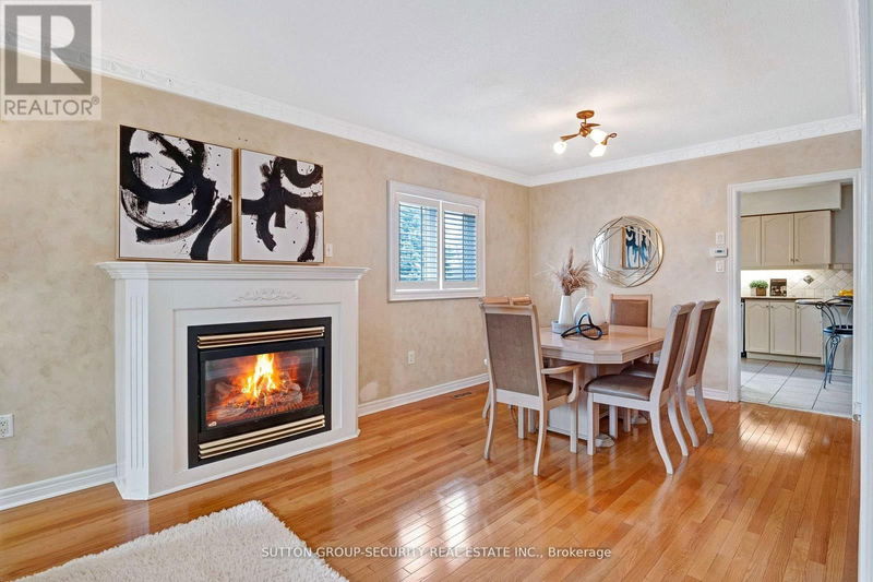 88 Klamath Court  Vaughan (Maple), L6A2L7 | Image 9