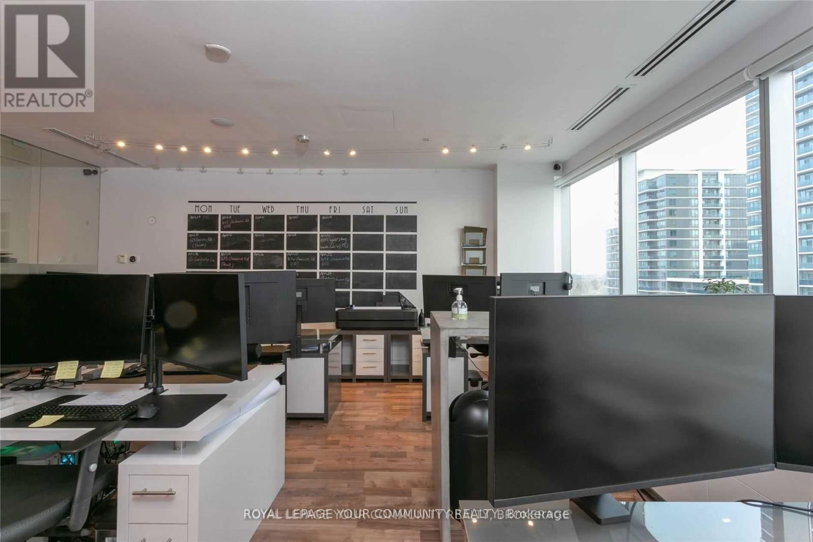 808 - 7191 YONGE STREET N Image 12