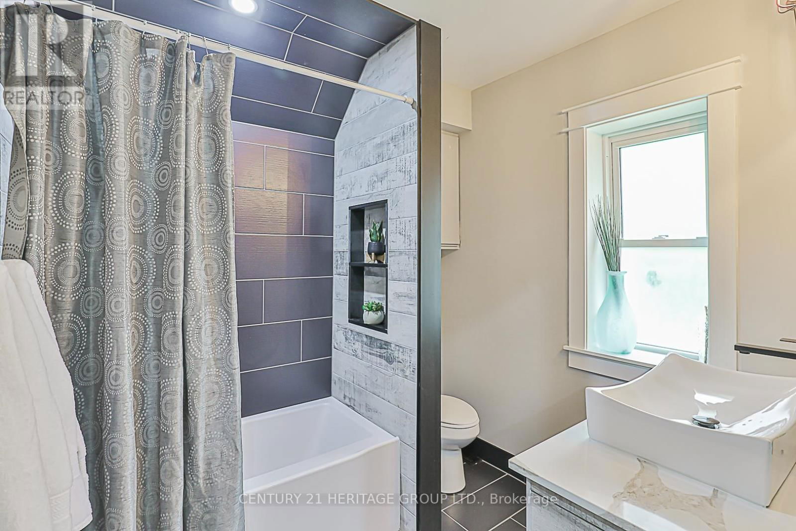 4533 MT ALBERT ROAD Image 24