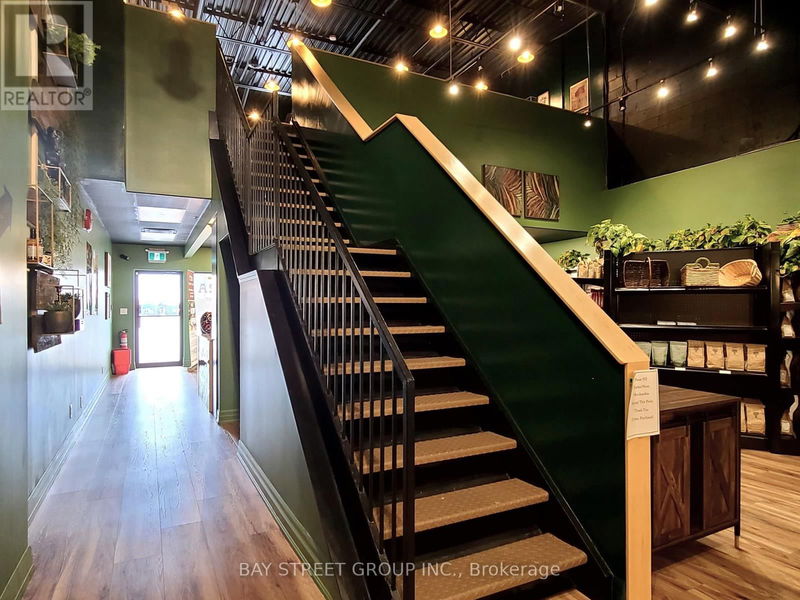 Image #1 of Restaurant for Sale at 19 - 17665 Leslie Street, Newmarket , Ontario
