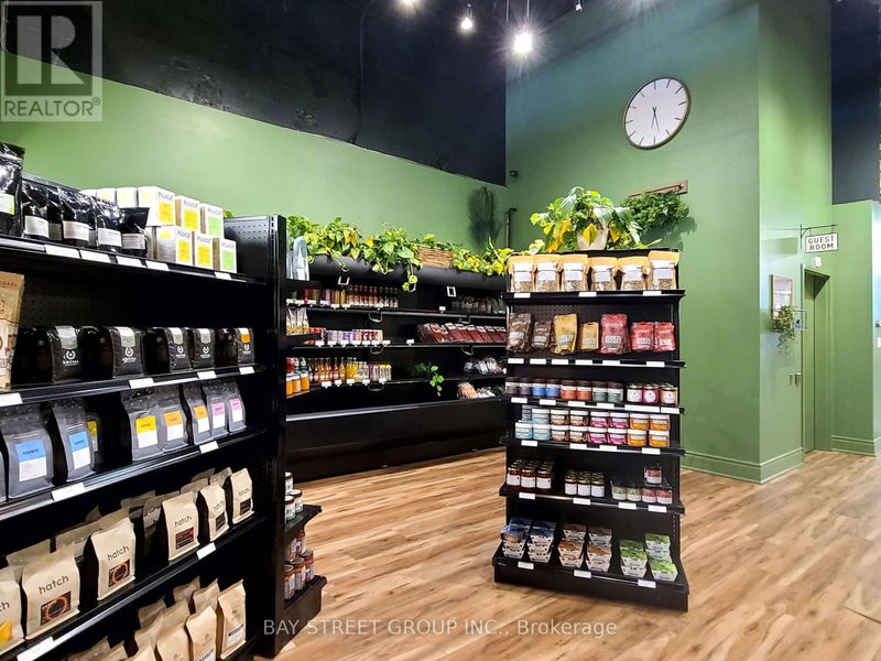 Image #1 of Restaurant for Sale at 19 - 17665 Leslie Street, Newmarket , Ontario