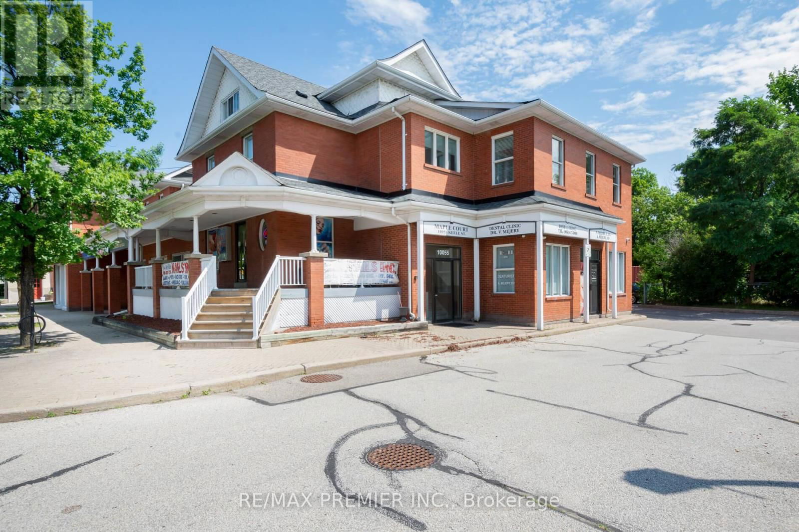 10049 KEELE STREET Image 3