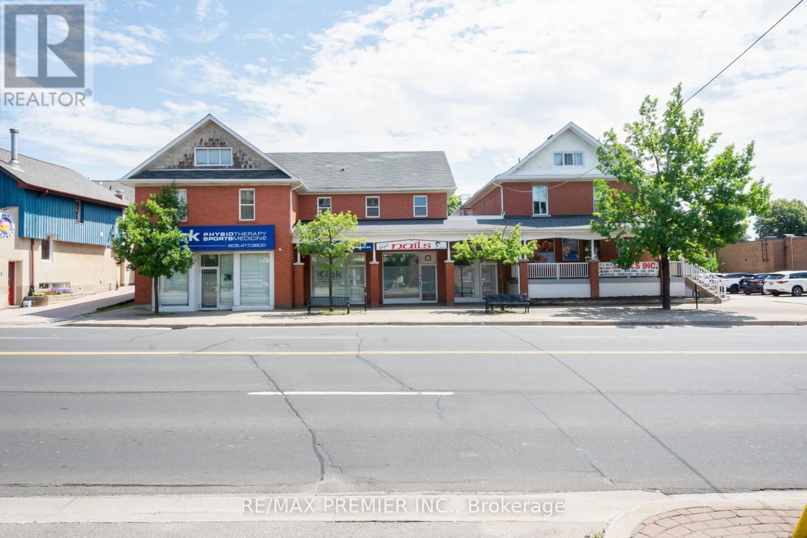 10049 KEELE STREET Image 4