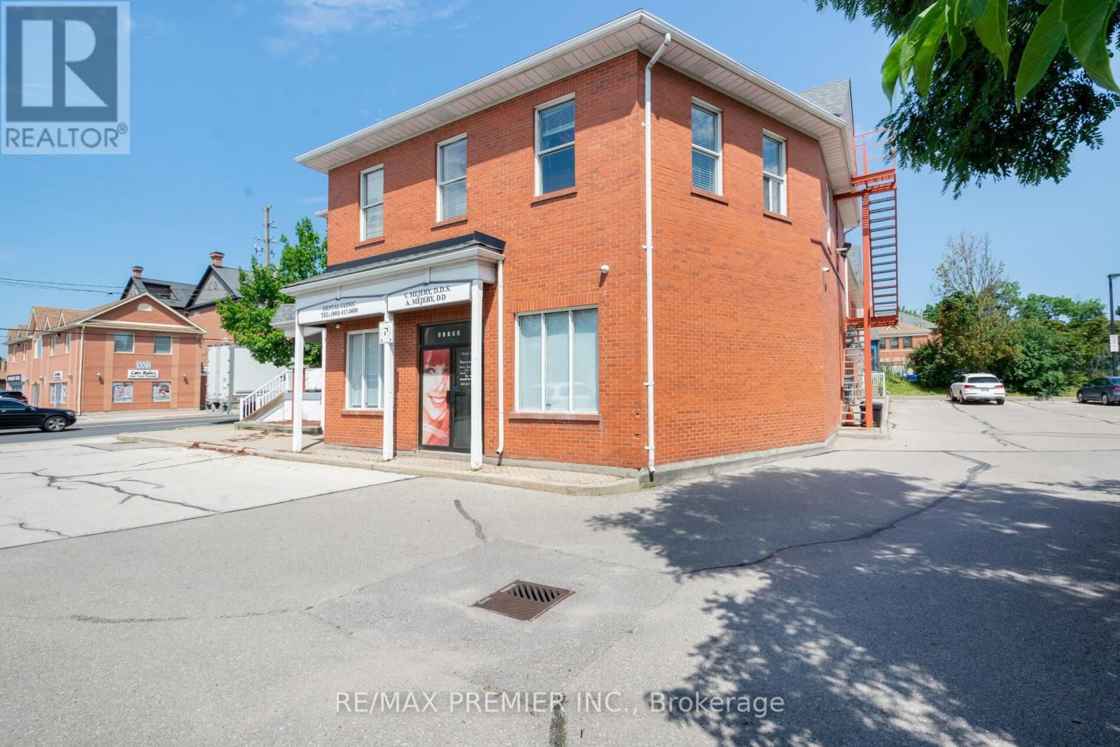 10049 KEELE STREET Image 5