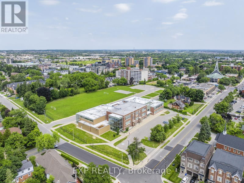 81 Mill Street  Richmond Hill (Mill Pond), L4C4A6 | Image 32