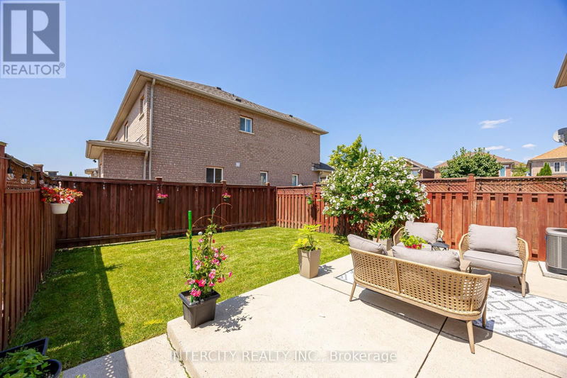 91 Adventure Crescent  Vaughan (Maple), L6A2Z8 | Image 35