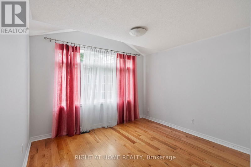 16 Sylwood Crescent  Vaughan (Maple), L6A2R1 | Image 34