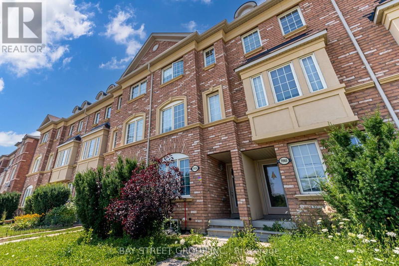 9958 McCowan Road  Markham (Berczy), L6C0N1 | Image 2