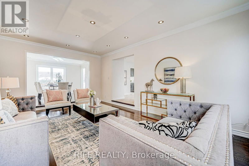 41 Briarwood Road  Markham (Unionville), L3R2W7 | Image 5