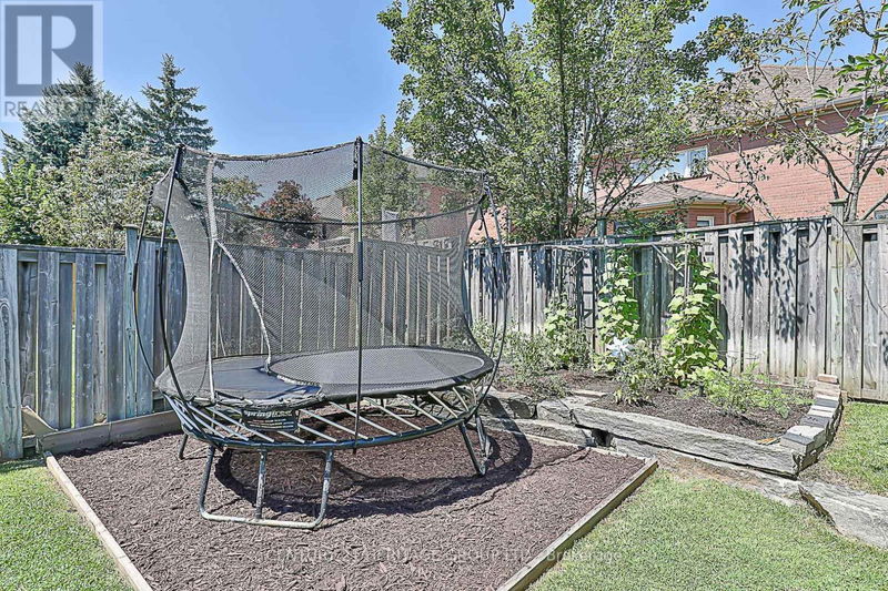 277 Rushbrook Drive  Newmarket (Summerhill Estates), L3X2C9 | Image 26