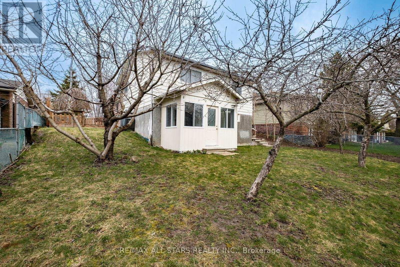 21 Sir Kay Drive  Markham (Markham Village), L3P2Y9 | Image 36