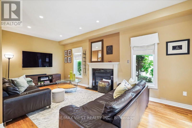 203 Thomson Creek Boulevard  Vaughan (Islington Woods), L4H1H1 | Image 5